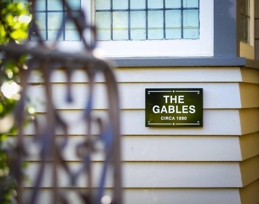 The Gables - Circa 1880 - Classic Holiday home Bowral
